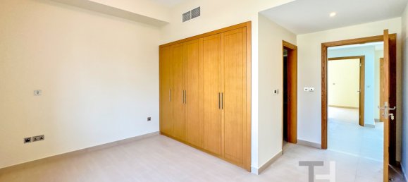 4 bedrooms Villa in Jumeirah Park, UAE No. 28461 11