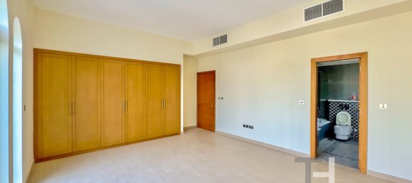 4 bedrooms Villa in Jumeirah Park, UAE No. 28461 10