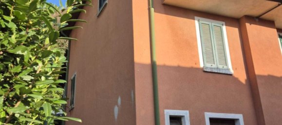 4 rooms House in Faggeto Lario, Italy No. 10890 17