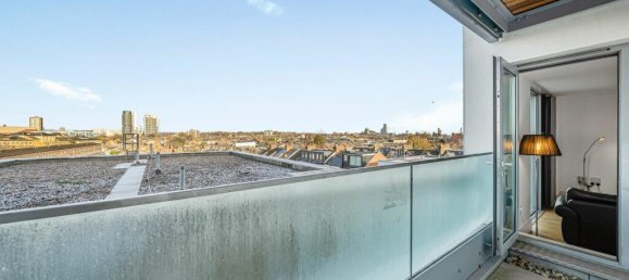 1 bedroom Apartment in London, United Kingdom No. 4605 4