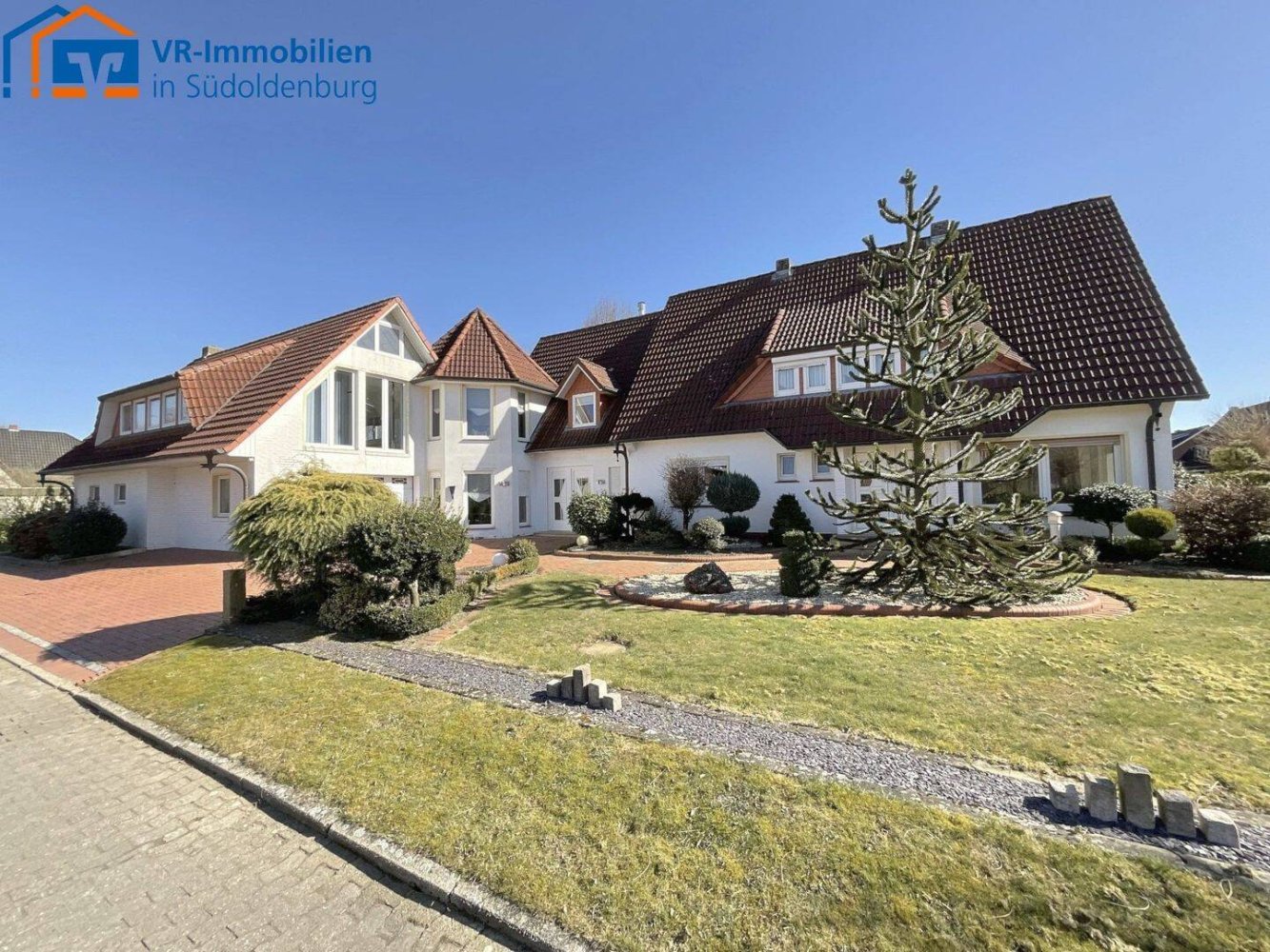 10 rooms Townhouse in Cloppenburg, Germany No. 152228