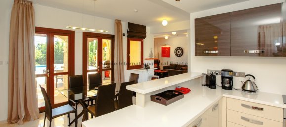 3 Schlafzimmer Villa in Aphrodite Hills, Cyprus, Nr. 930 13