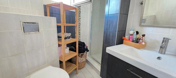 Дом с 2 спальнями в Бургуэн-Жальё, Франция № 338296 6