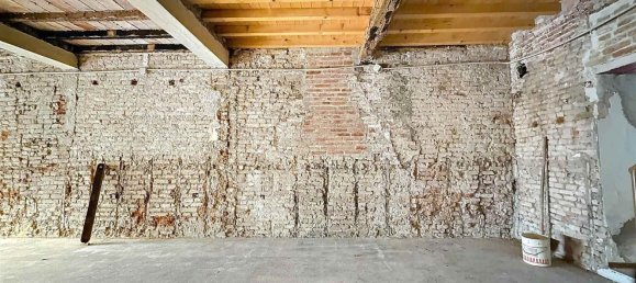 Дом с 5 комнатами в Кастельветере суль Калоре, Италия № 7603 7