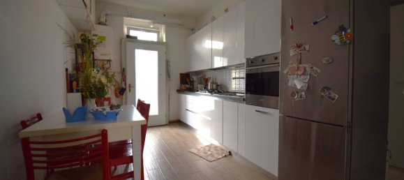 2 bedrooms Apartment in Milan, Italy No. 304623 4