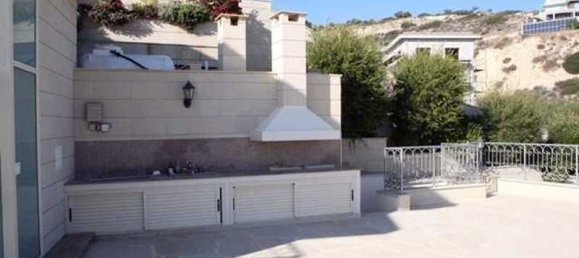 Casa de 4 dormitorios en Agios Tychonas, Cyprus No. 10651 11