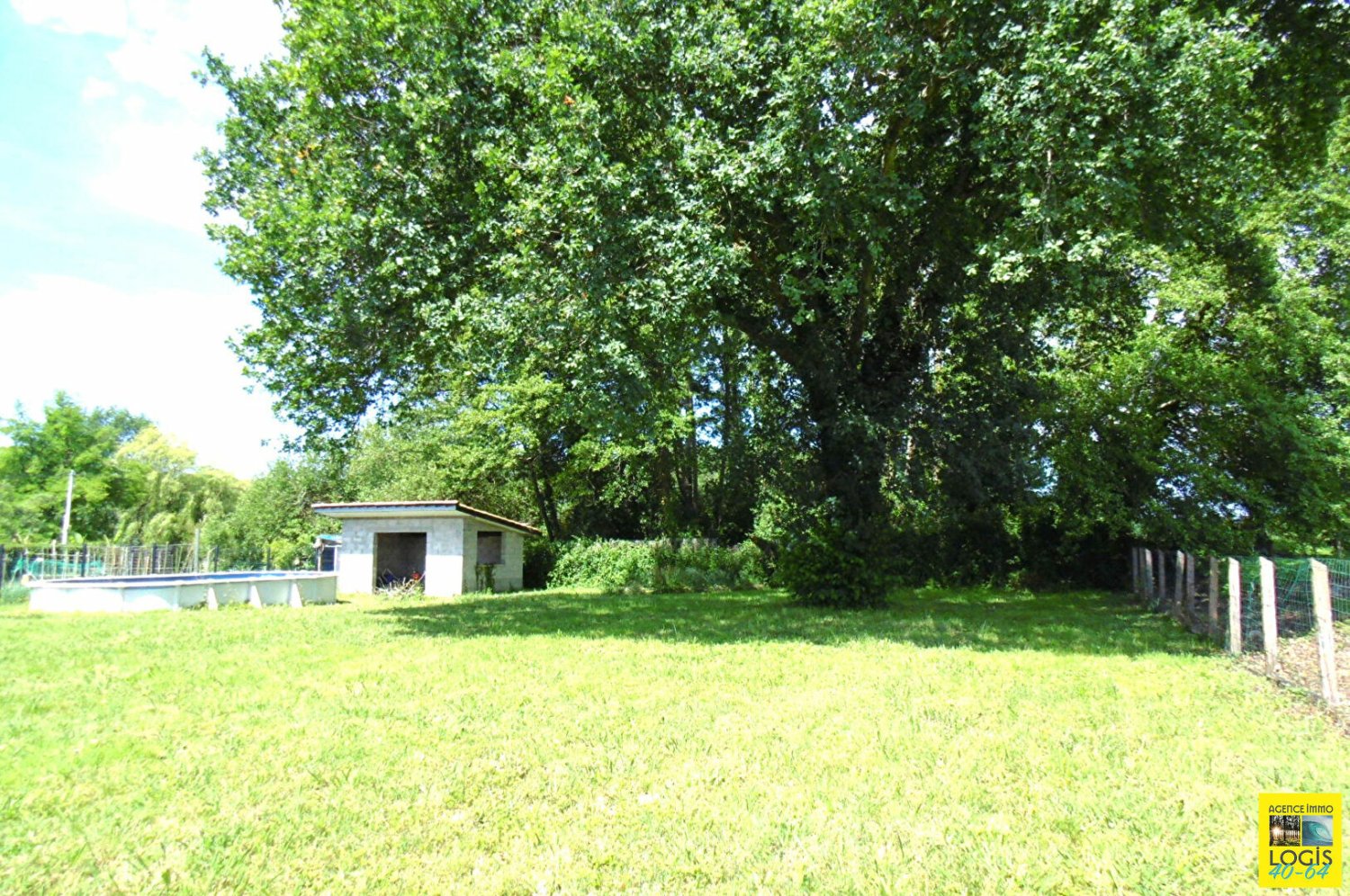  Land in Saint-Etienne-d'Orthe, France No. 107723