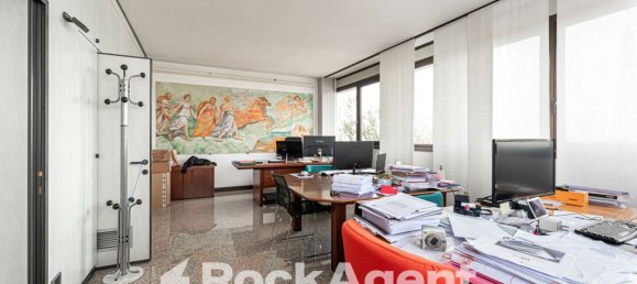 Oficina en Padua, Italy 242 m² No. 99864 14