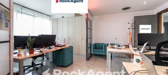 Oficina en Padua, Italy 242 m² No. 99864 23