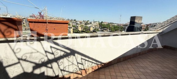 2 Schlafzimmer Penthouse in Rome, Italy, Nr. 276412 13