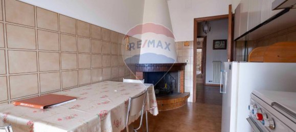 4 rooms Apartment in Cupramontana, Italy No. 5994 2