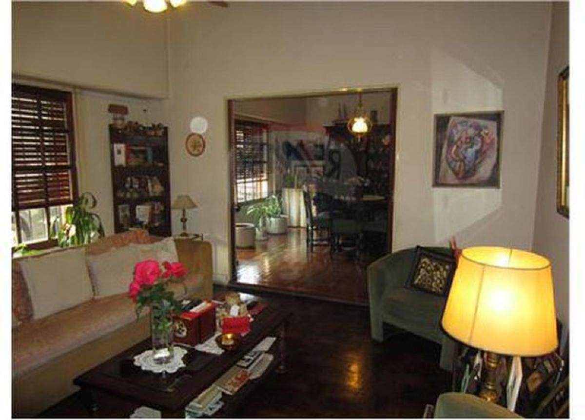 5 chambres Maison à Tres de Febrero, Argentina No. 68196