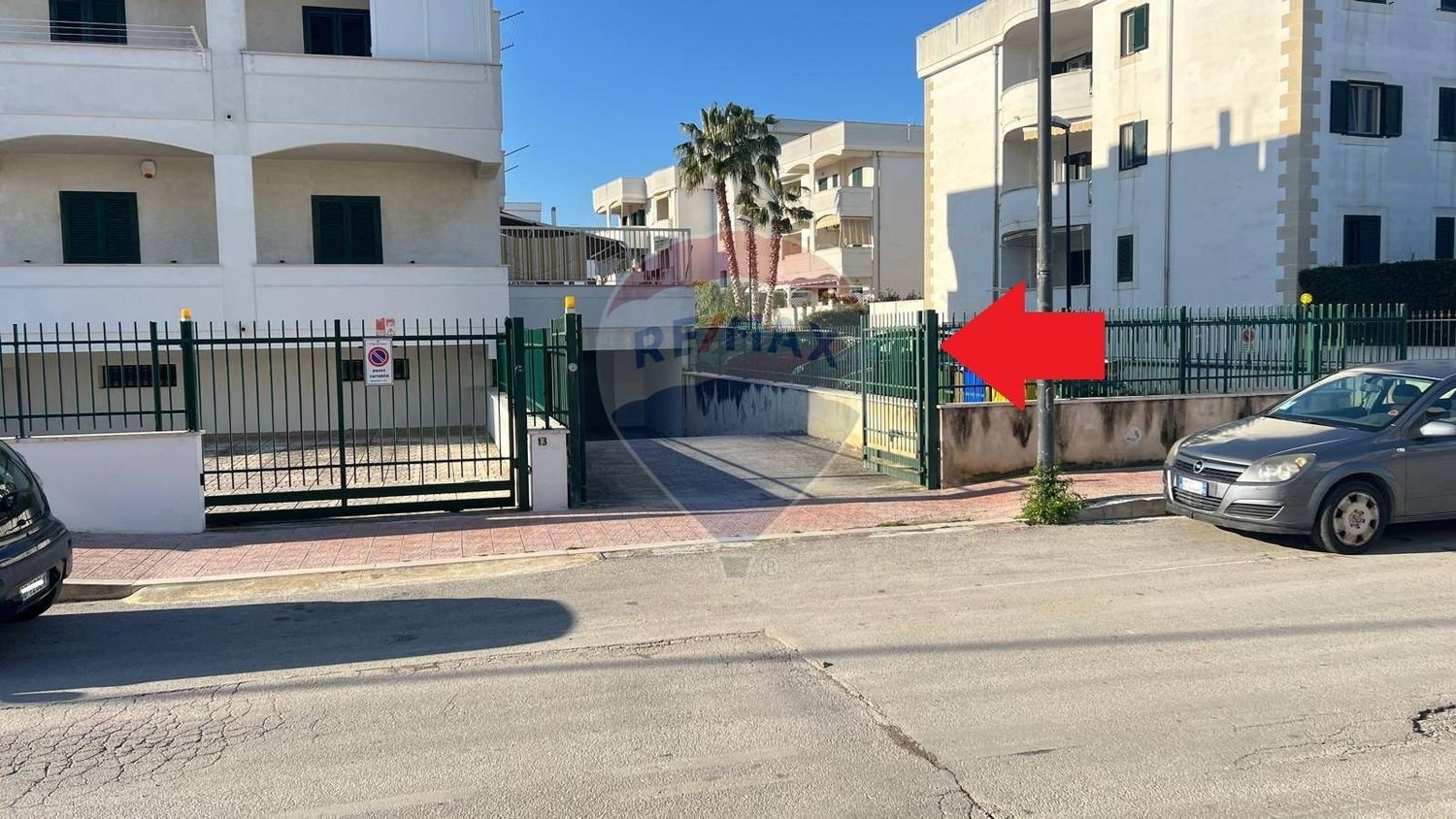 Garaje en Vieste, Italy 93 m² No. 372160