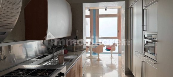 3 Schlafzimmer Wohnung in Taranto, Italy, Nr. 214074 8