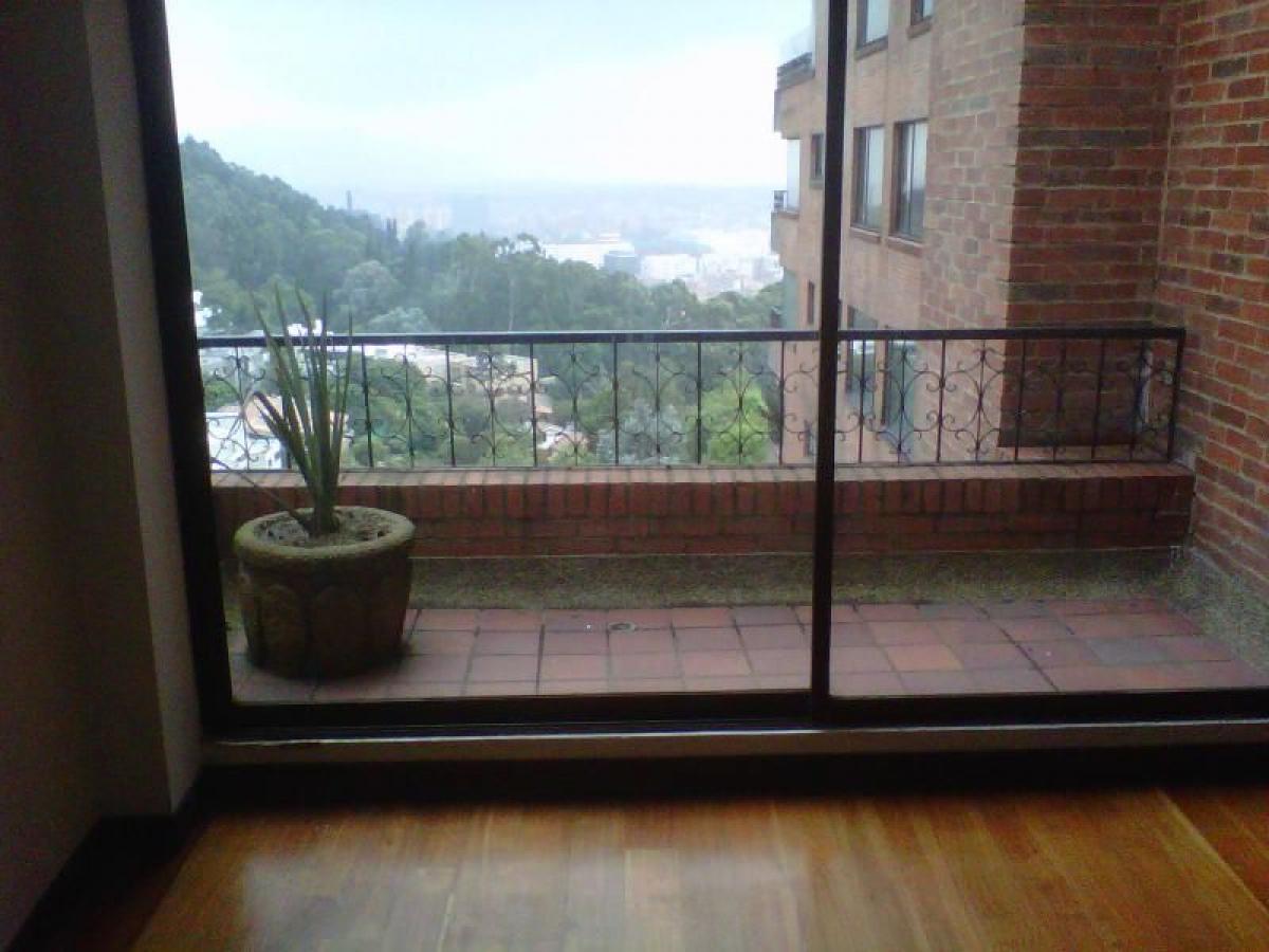 3 bedrooms House in Bogota, Colombia No. 14010