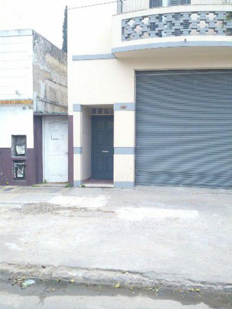 Studio in Lanus, Argentina No. 13289