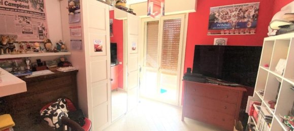 Дом с 4 комнатами в Коллеккьо, Италия № 9107 10