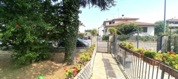 Дом с 4 комнатами в Коллеккьо, Италия № 9107 19