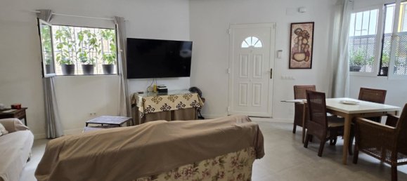 4 bedrooms Townhouse in Marbella, Spain No. 186892 2