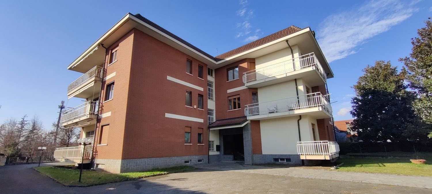 Apartamento de 5 habitaciónes en Robassomero, Italy No. 18393