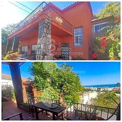 4 bedrooms House in Malaga, Spain No. 104131