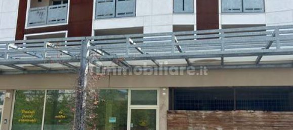4-Zimmer Gewerbliche Immobilie in Bergamo, Italy, Nr. 75091 15