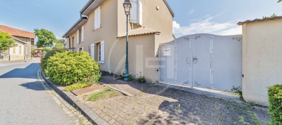 Casa de 6 dormitorios en Mey, France No. 251614 51