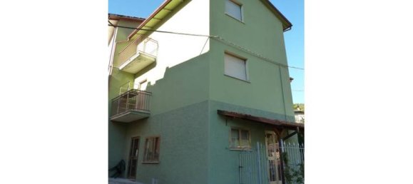 2 bedrooms House in Ancona, Italy No. 254079 4