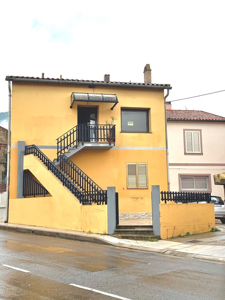 87m² Commercial property in Sardinia, Italy No. 373337