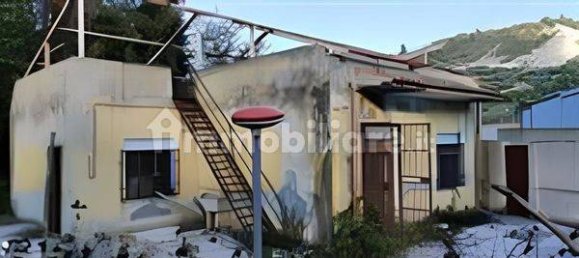 Villa de 3 dormitorios en Villafranca Tirrena, Italy No. 38261 4