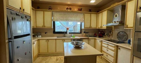 5 bedrooms House in Germasogeia, Cyprus No. 7061 4