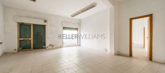 Коммерческая недвижимость 59м² в Рим, Италия № 163102 3