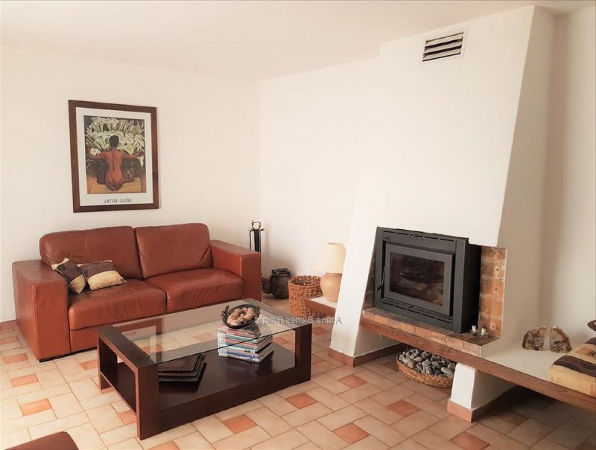 5 bedrooms House in Montevideo, Uruguay No. 5549