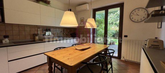 3 bedrooms Villa in Legnano, Italy No. 347629 9