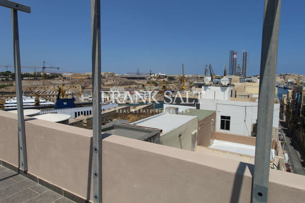 4 bedrooms Townhouse in Bormla, Malta No. 2236