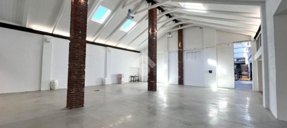 Склад 280м² в Турин, Италия № 375248 5