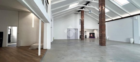 Склад 280м² в Турин, Италия № 375248 7