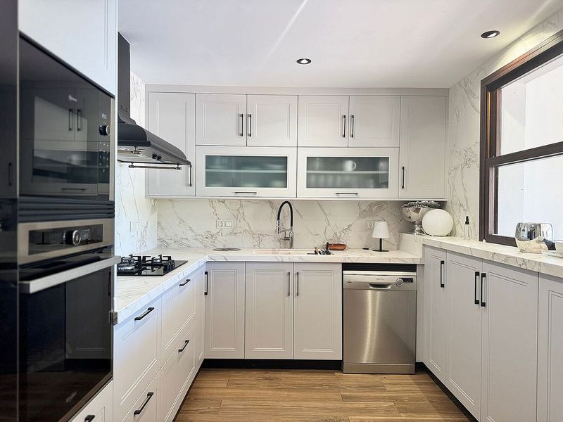 Casa de 3 dormitorios en Granada, Spain No. 222189