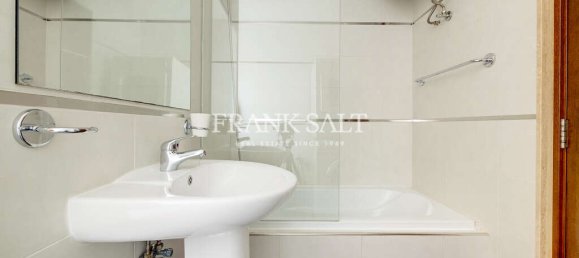 2 bedrooms Apartment in Gzira, Malta No. 8816 16