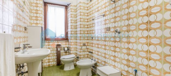 4-salle Appartement à Rome, Italy No. 200898 9