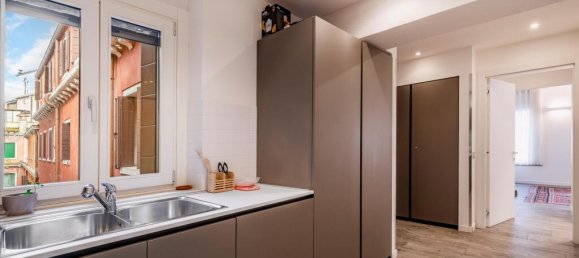 2 bedrooms Apartment in Venice, Italy No. 56731 8