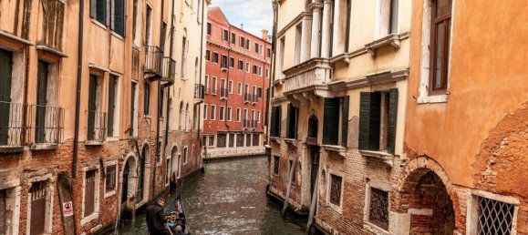 2 bedrooms Apartment in Venice, Italy No. 56731 4