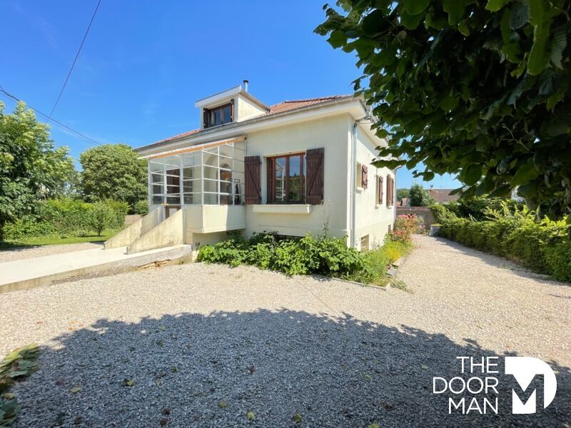 3 bedrooms House in Foulain, France No. 261522