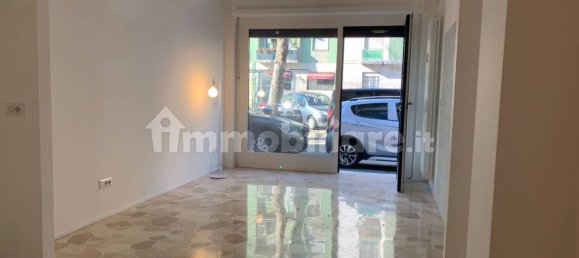 1-Zimmer Gewerbliche Immobilie in Milan, Italy, Nr. 294713 5