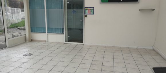 Gewerbliche Immobilie in Pont-Sainte-Marie, France 120m², Nr. 82982 3