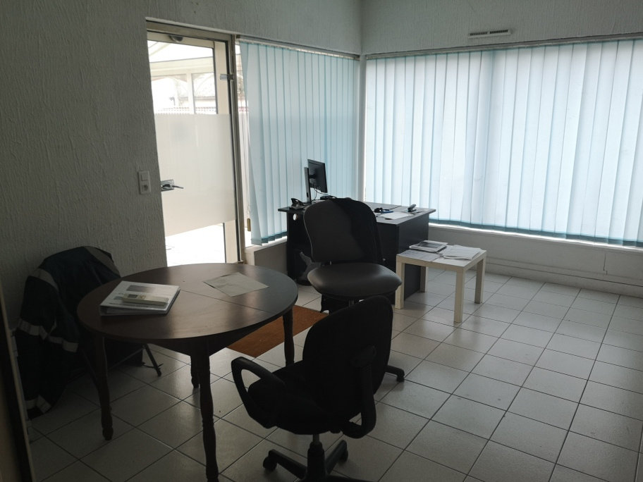 Gewerbliche Immobilie in Pont-Sainte-Marie, France 120m², Nr. 82982