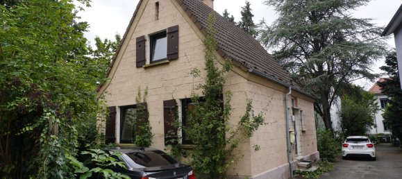 6 rooms House in Reutlingen, Germany No. 322596 3