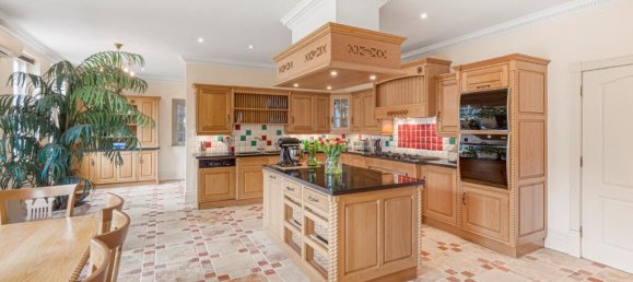 Casa de 13 dormitorios en London, United Kingdom No. 13117 8