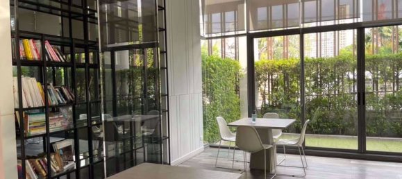 Apartamento com 1 quarto em condomínio em Khlong Toei, Thailand N.º 4778 11