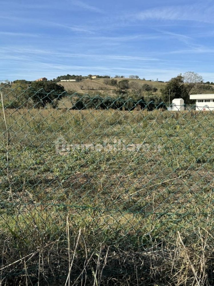  قطعة أرض في Senigallia, Italy 1291متر مربع رقم 329138